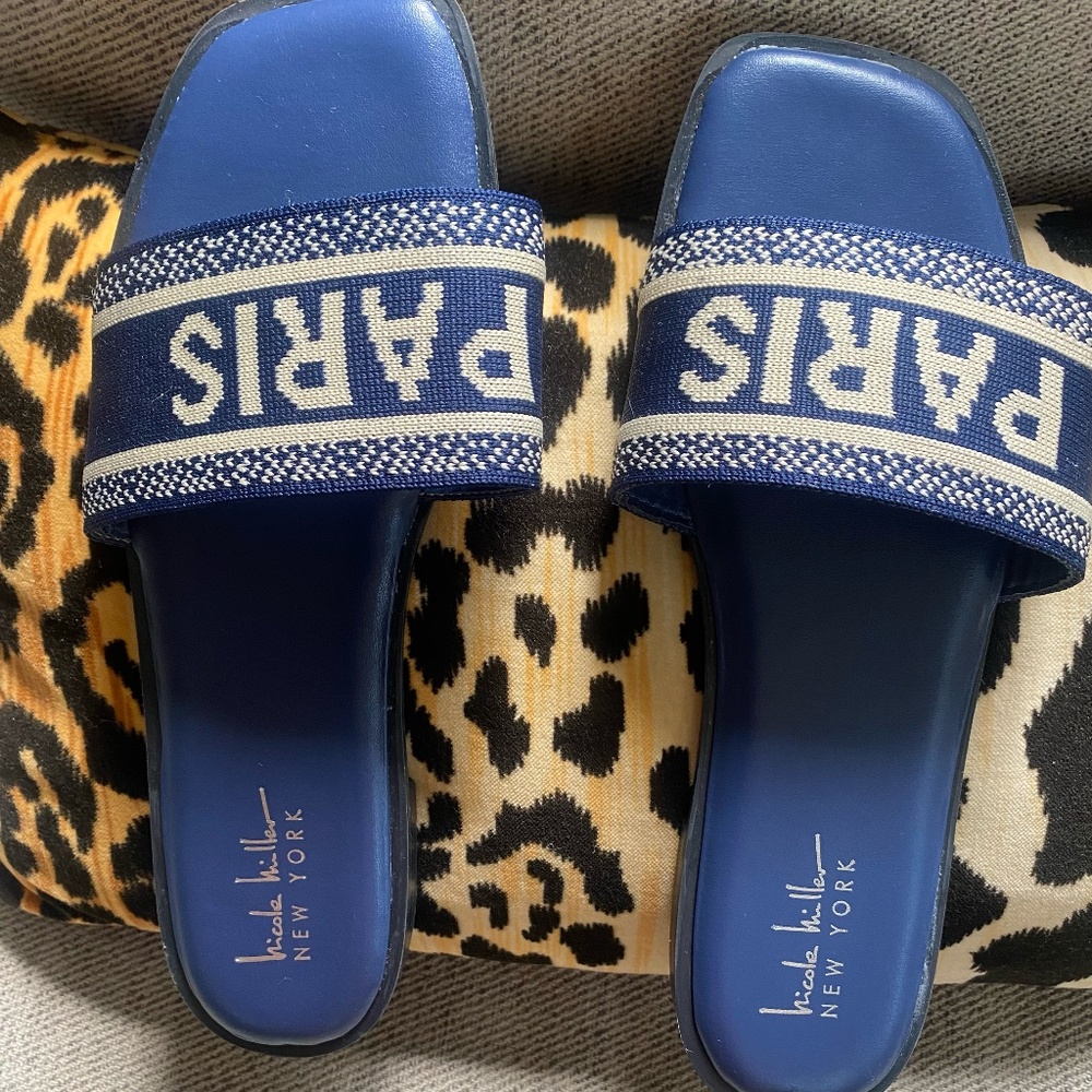NICOLE MILLER NAVY BLUE/WHITE "PARIS" SLIP ON SANDALS